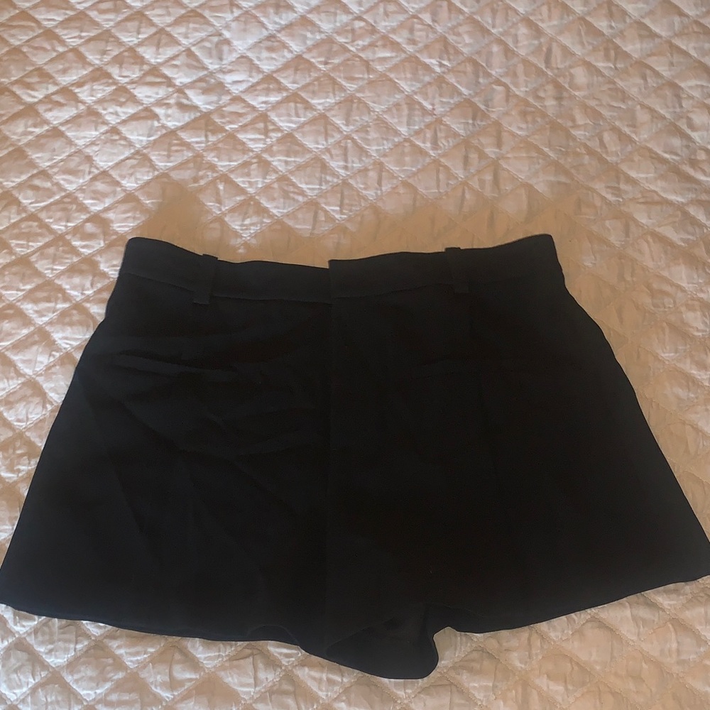 Zara XL Classic Black Women's Shorts